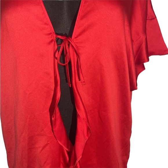 Victoria’s Secret NWT red “love” robe. One size. - Picture 2 of 11